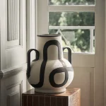 Trace Vase Off White 2
